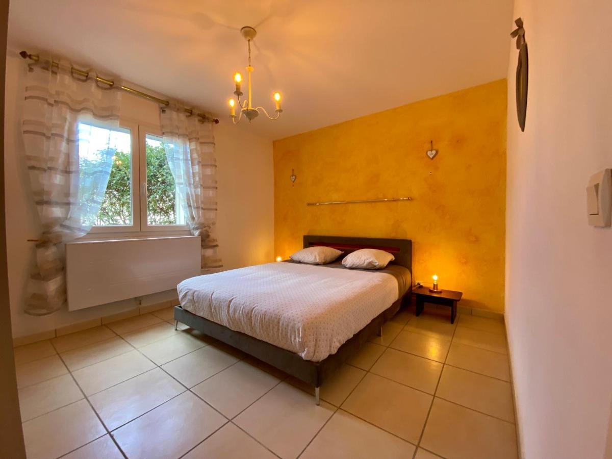 Gite Romarin Avec Spa Saint-Jean-de-Barrou Экстерьер фото